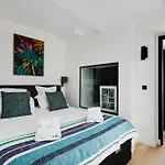 Pick A Flat\'S Apartment In Saint-Germain-Des-Pres - Rue Dauphine